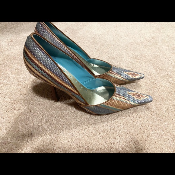 Multi colored BCBG Pumps - Picture 2 of 3